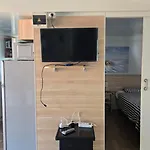 مكان تخييم Relaxing Mobile Maestral - 2 Min Walk To The Beach, Pool On-site *