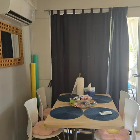 Relaxing Mobile Maestral - 2 Min Walk To The Beach, Pool On-site Kemping