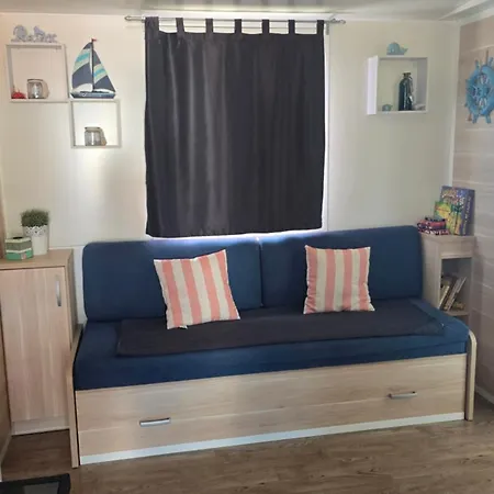 Relaxing Mobile Maestral - Beach, Private Jacuzzi, Pool Access *