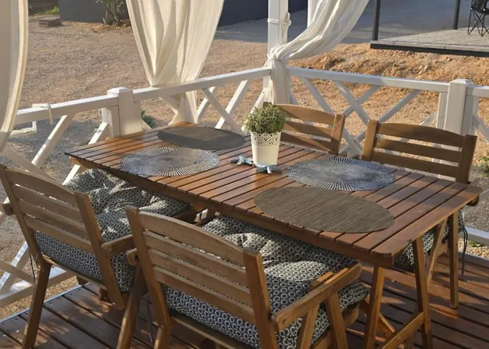 Relaxing Mobile Maestral - Beach, Private Jacuzzi, Pool Access