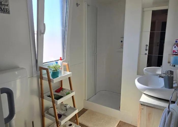 Relaxing Mobile Maestral - Beach, Private Jacuzzi, Pool Access *