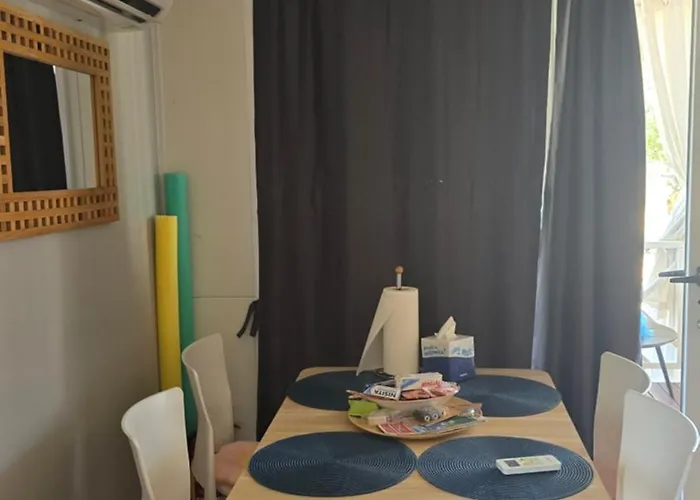 Relaxing Mobile Maestral - Beach, Private Jacuzzi, Pool Access Parque de Campismo