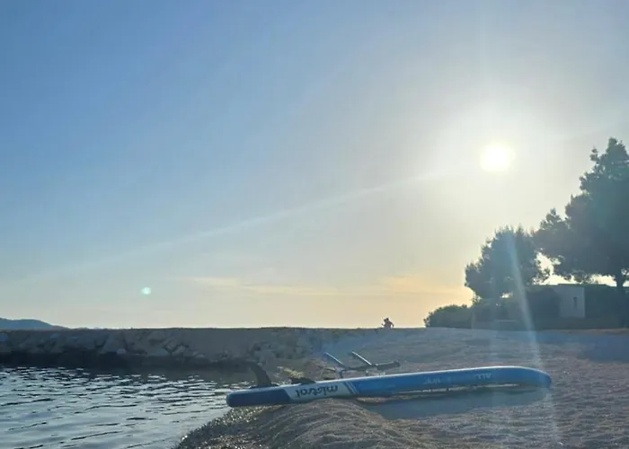 Relaxing Mobile Maestral - Beach, Private Jacuzzi, Pool Access Parque de Campismo *